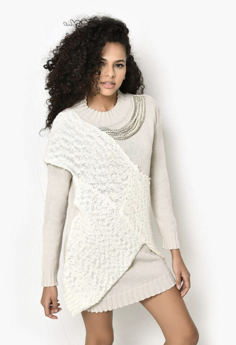 Rochie - pulover, model deosebit, cu aplicații din material împletit